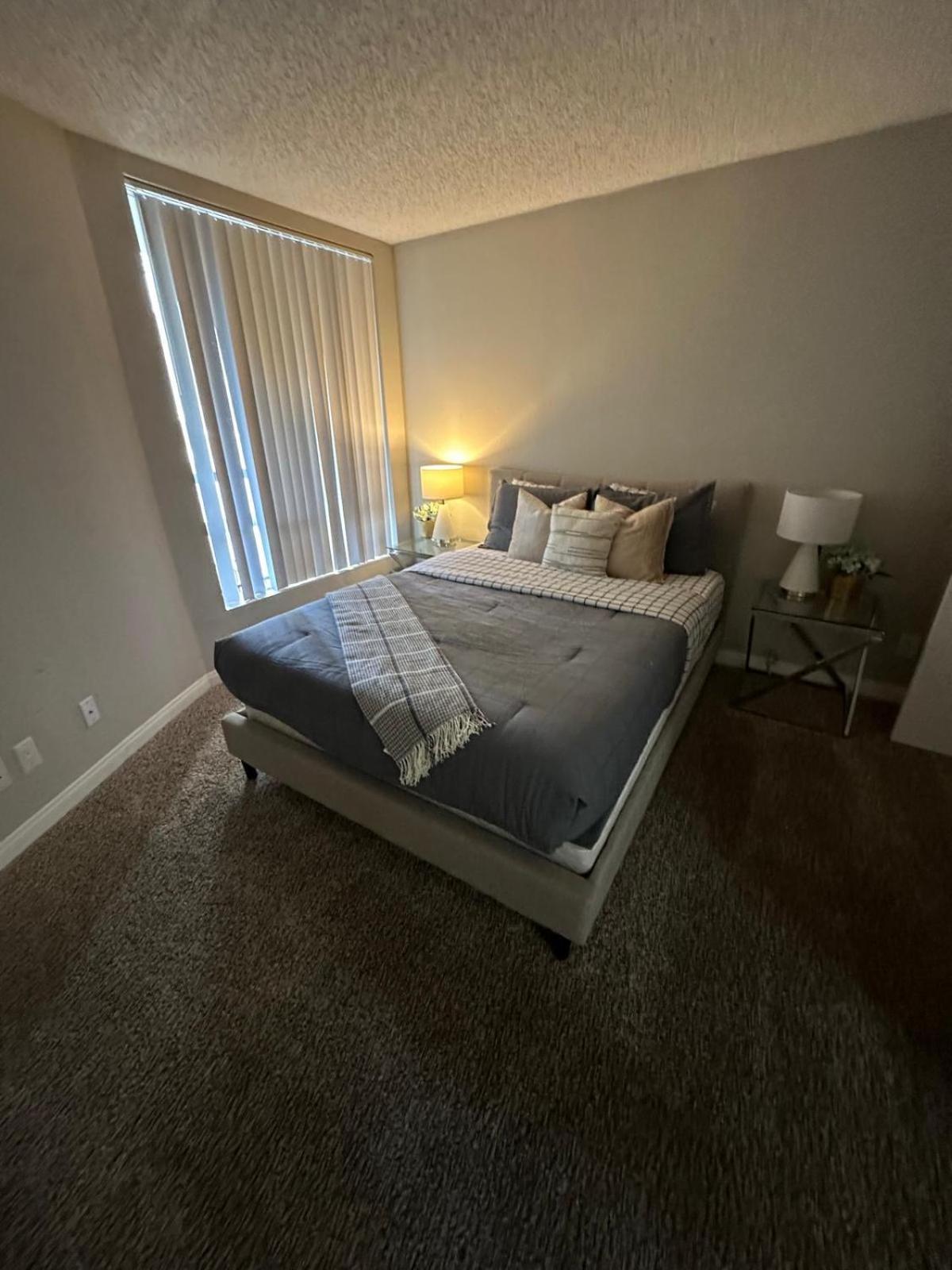 Appartement Incredible Two Bedroom Hollywood Free Parking