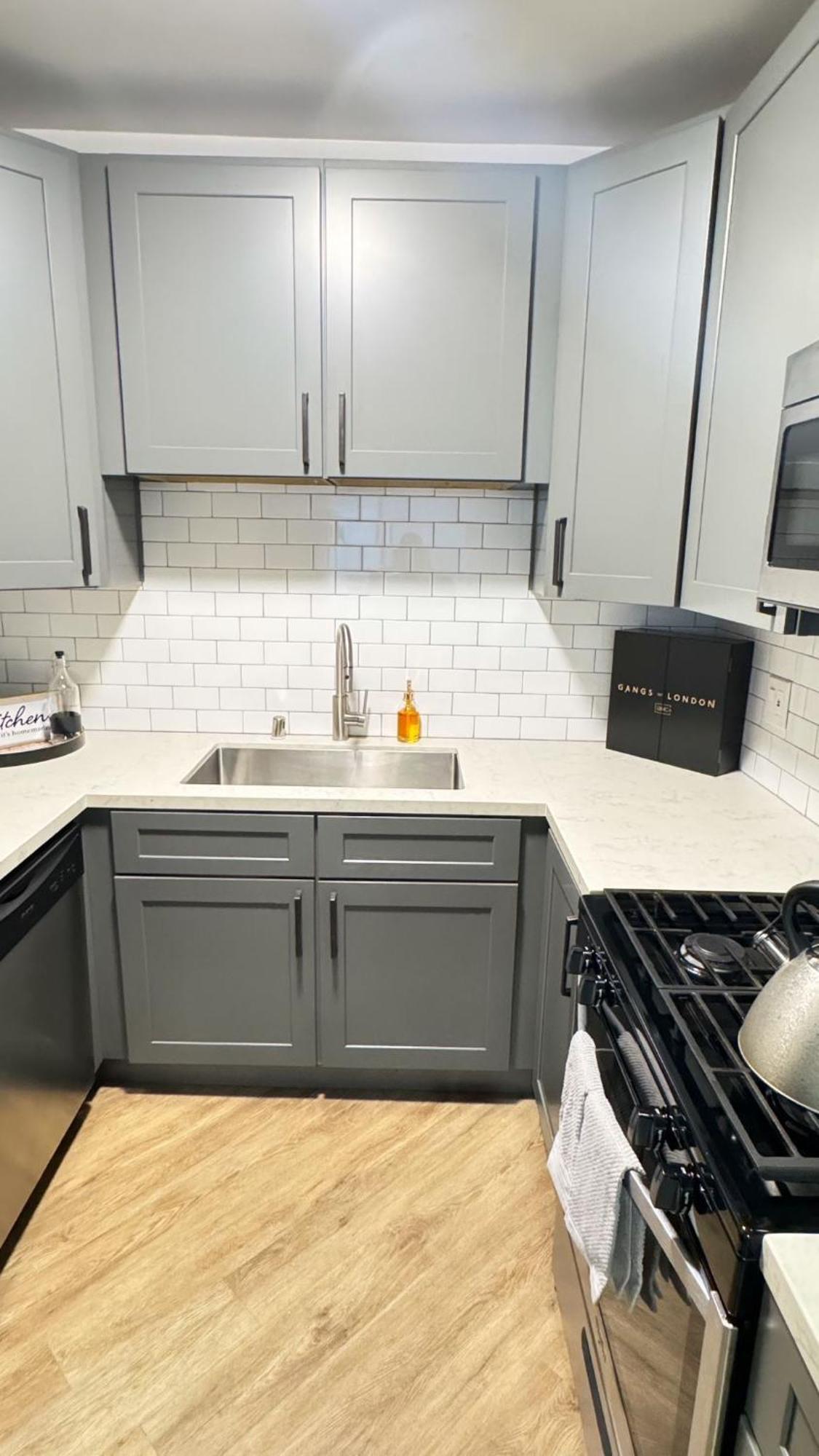 Incredible Two Bedroom Hollywood Free Parking Appartement
